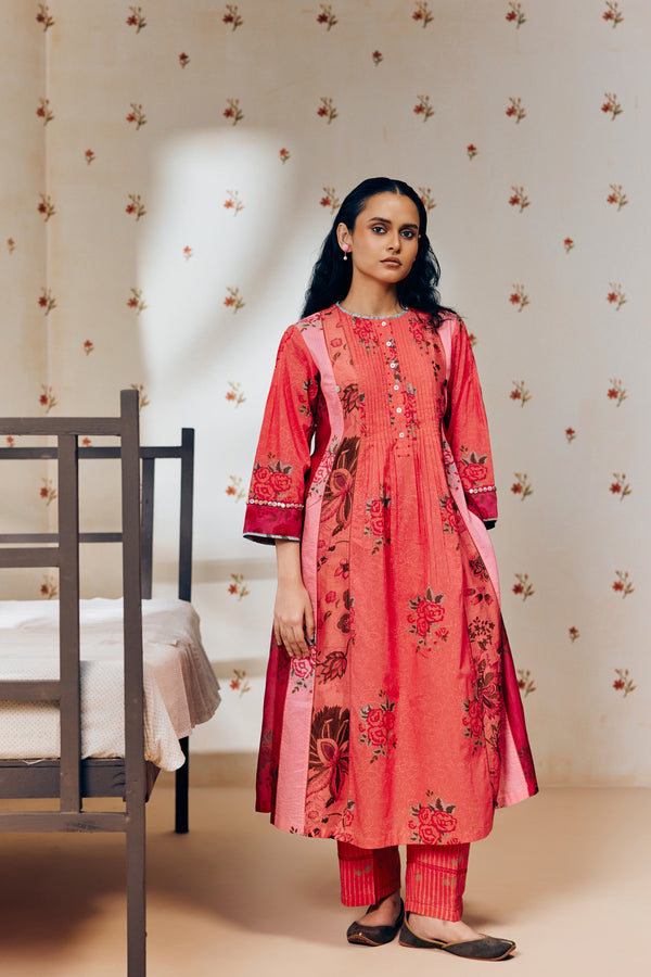 "Rose pink tunic set featuring delicate hand block prints, combining feminine flair with the soulful touch of artisan craftsmanship in soft, breathable fabric."
